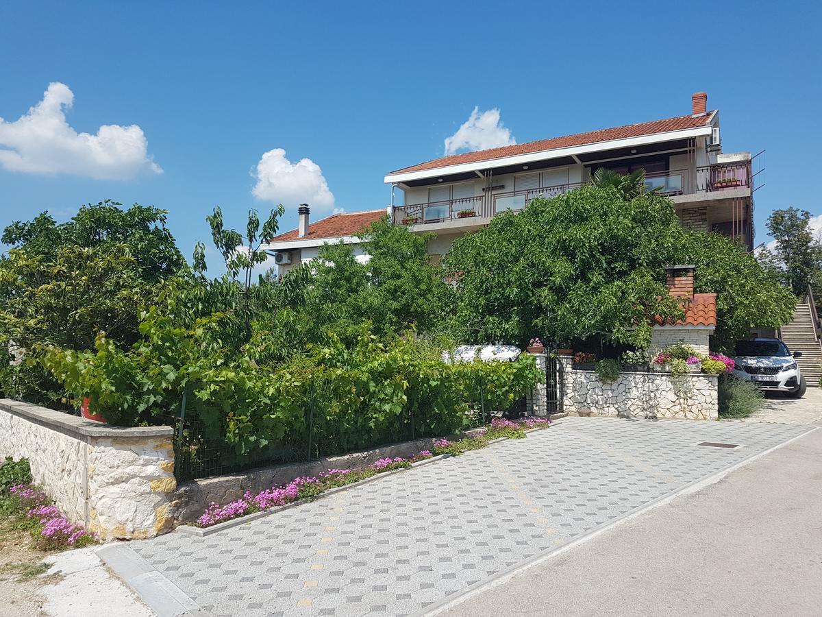 Apartment Adis Sibenik Luaran gambar