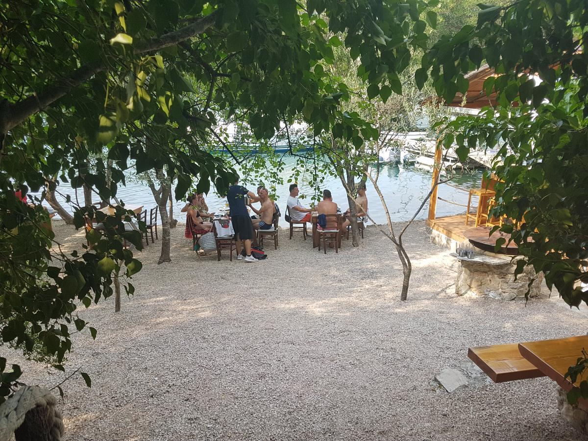 Apartment Adis Sibenik Luaran gambar